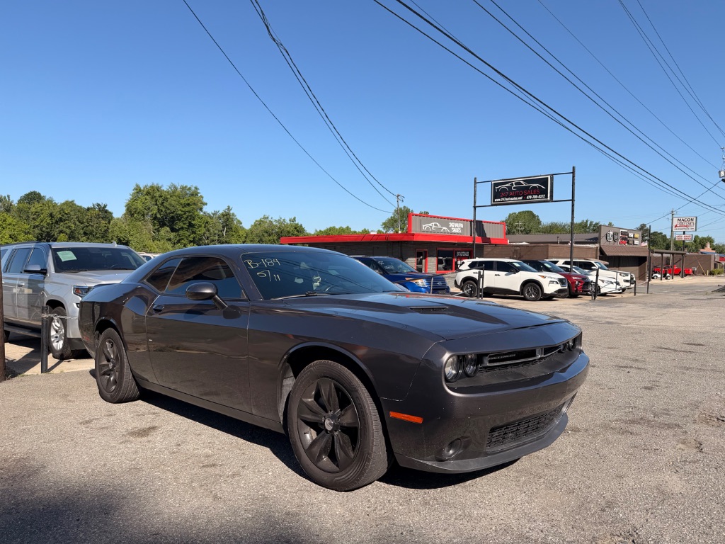 2021 Dodge Challenger SXT Auto's photo