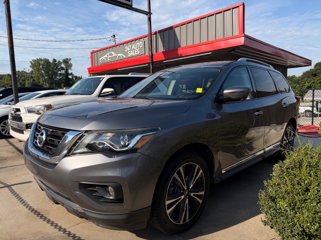 2020 Nissan Pathfinder Platinum 2WD's photo