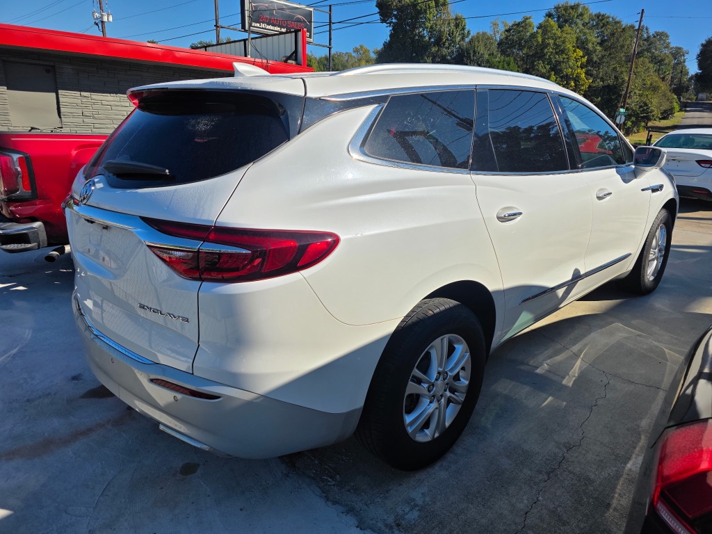 Buick Enclave photo 3