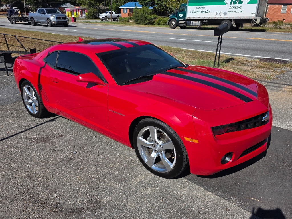 Chevrolet Camaro photo 2