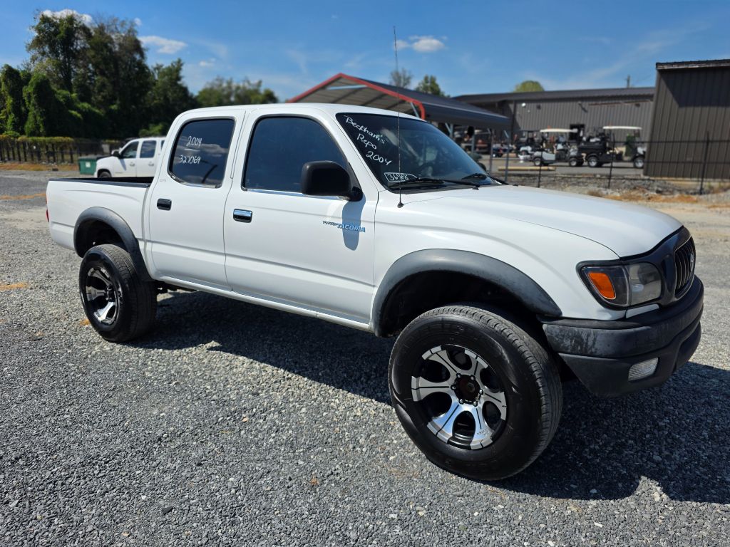 Toyota Tacoma photo 2
