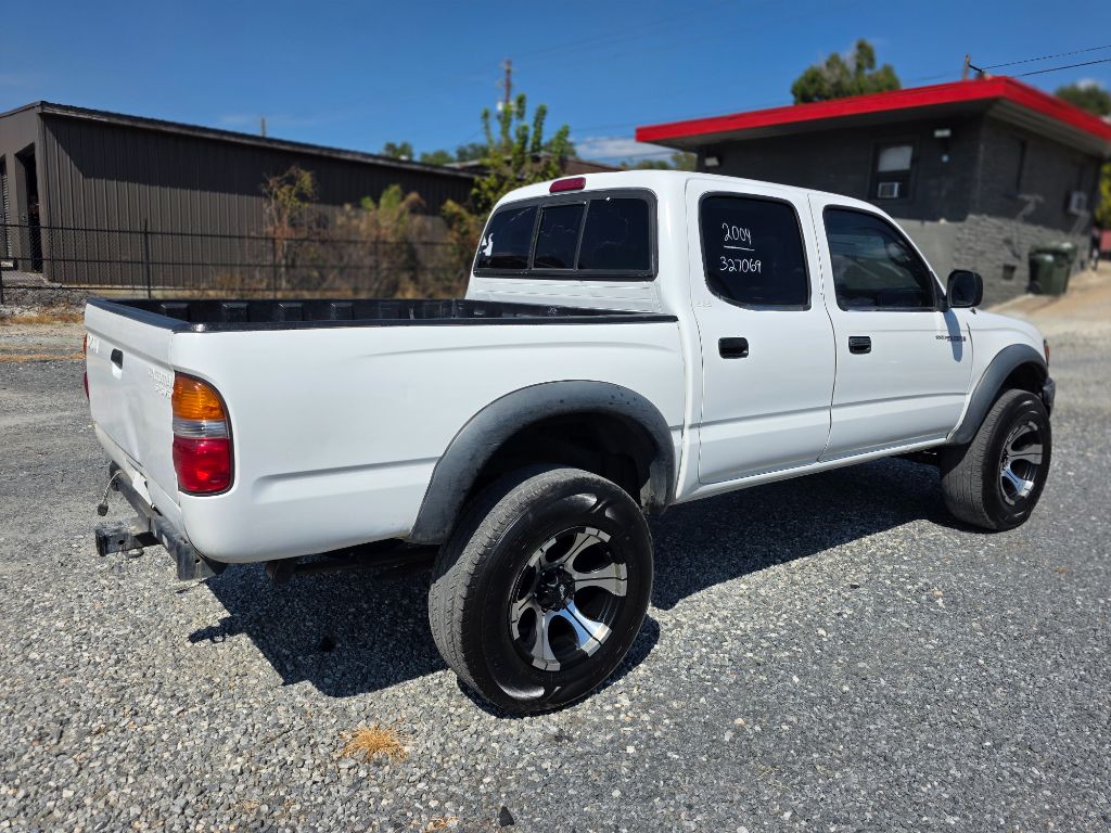 Toyota Tacoma photo 3