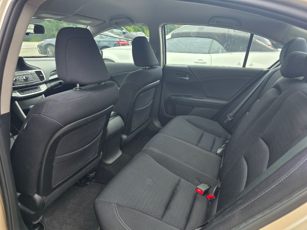Honda Accord photo 6