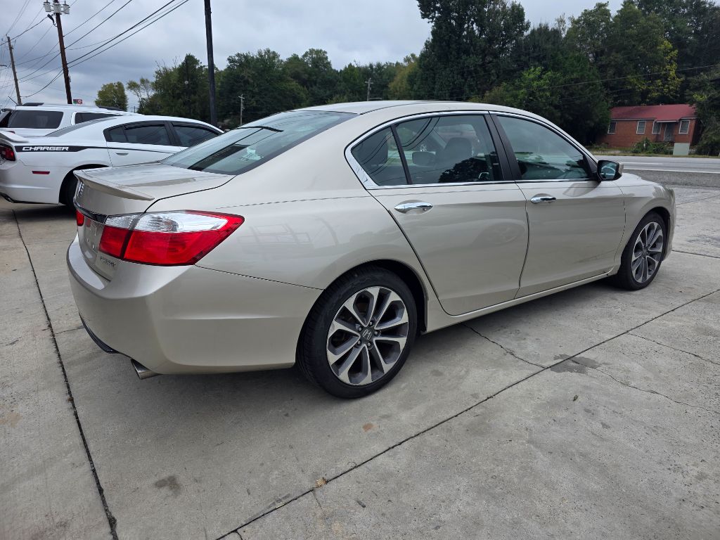 Honda Accord photo 3